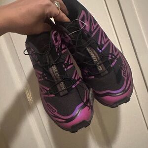 Salomon XT-6 Iridescent Black Purple Trail Sneakers – Women’s 6 – New